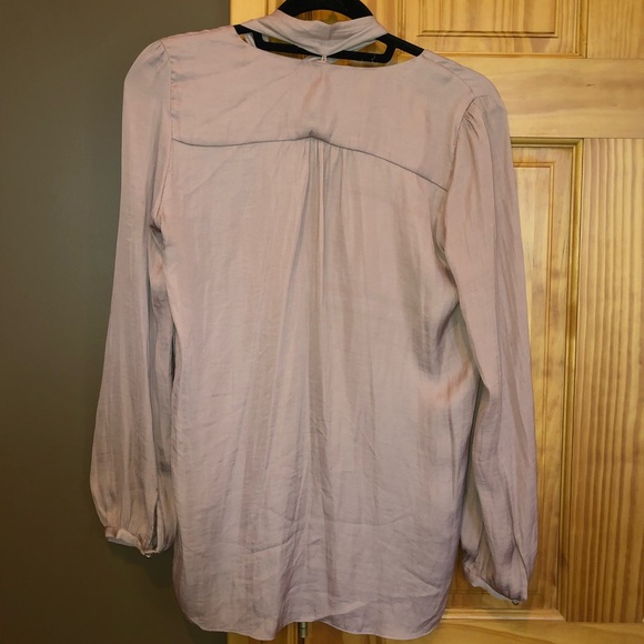 UNIQUE LIGHT PINK BLOUSE - Picture 2 of 3